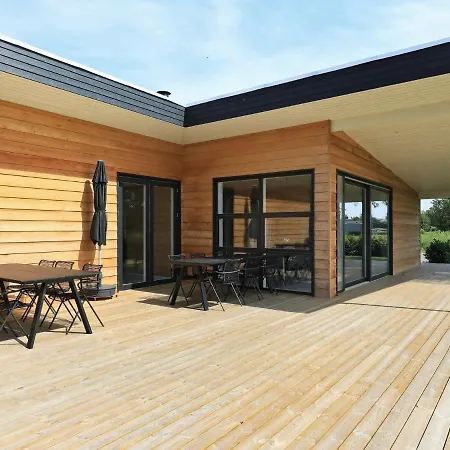 12 Person In V Ggerl Se Hébergement de vacances Bøtø By